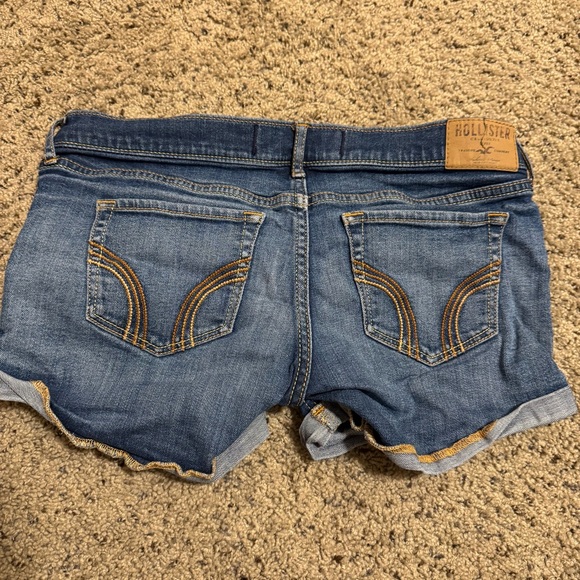 Hollister Denim Shorts Size 5 - Picture 9 of 10